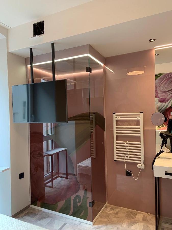 Art-Inn Design Self-Check-In-Hotel Linz Esterno foto