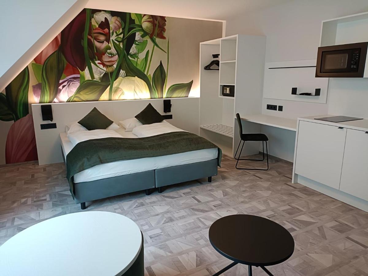 Art-Inn Design Self-Check-In-Hotel Linz Esterno foto