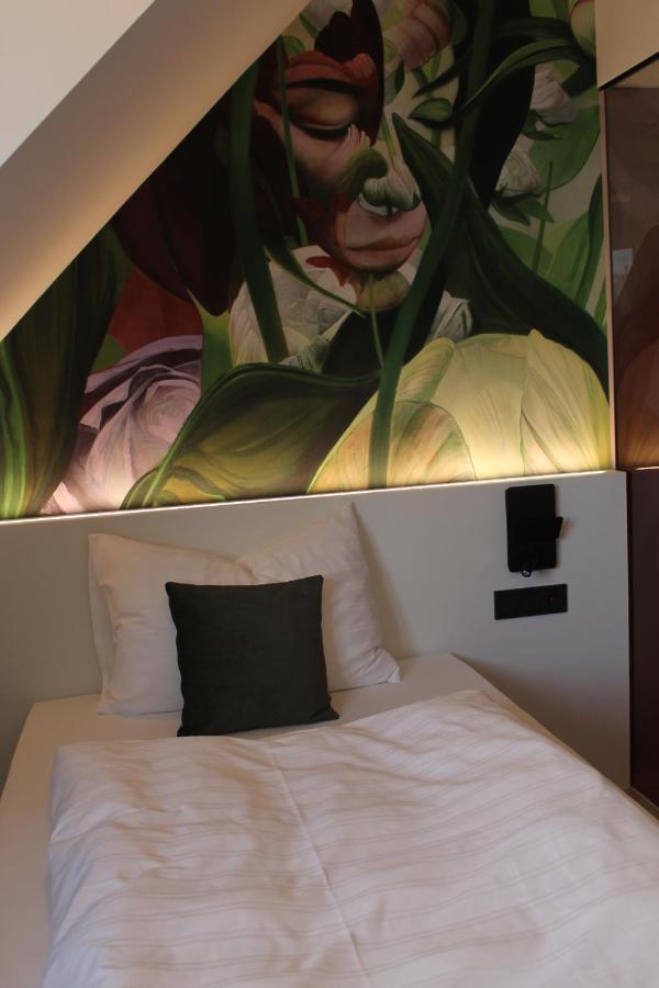 Art-Inn Design Self-Check-In-Hotel Linz Esterno foto