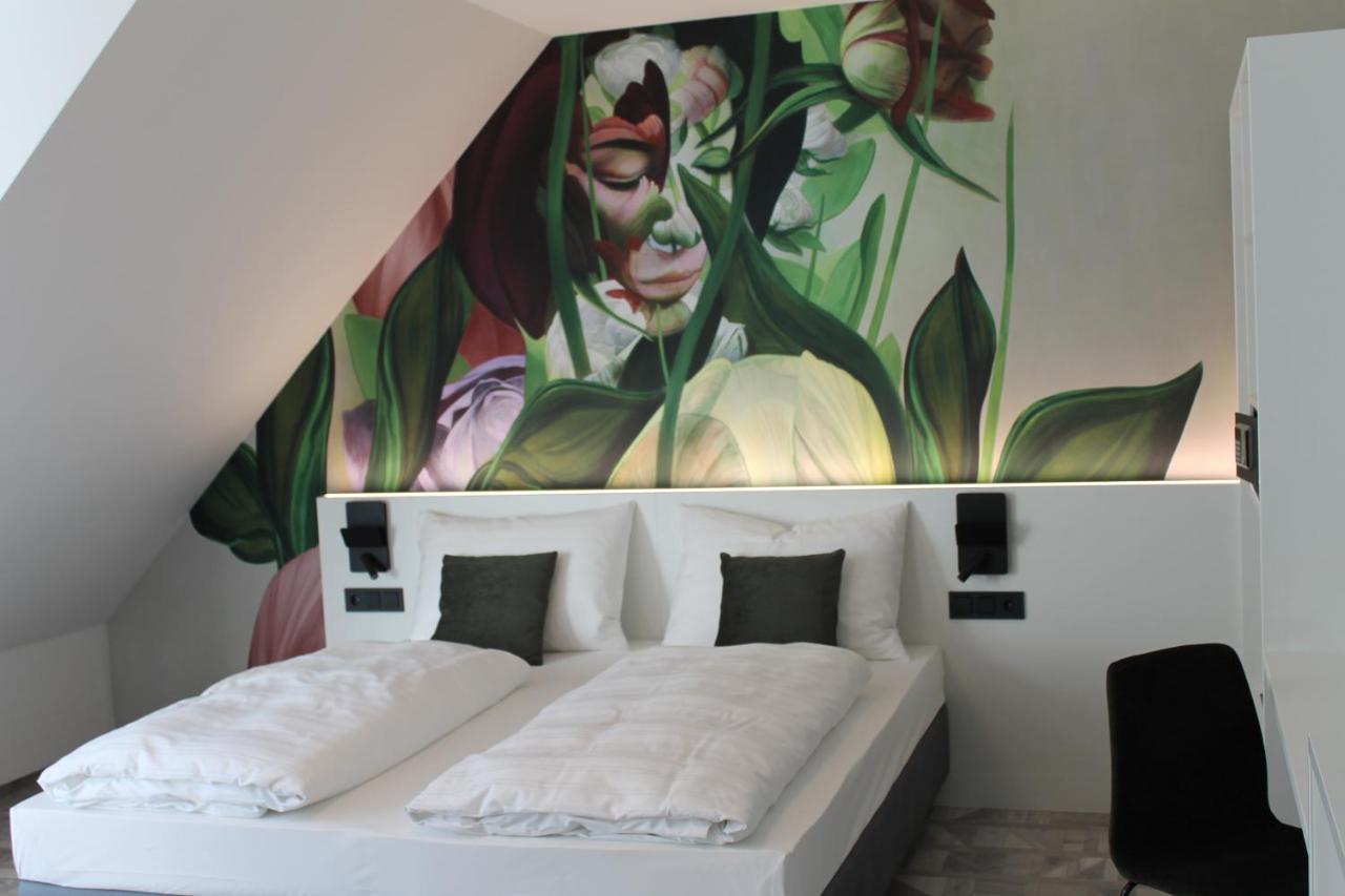 Art-Inn Design Self-Check-In-Hotel Linz Esterno foto