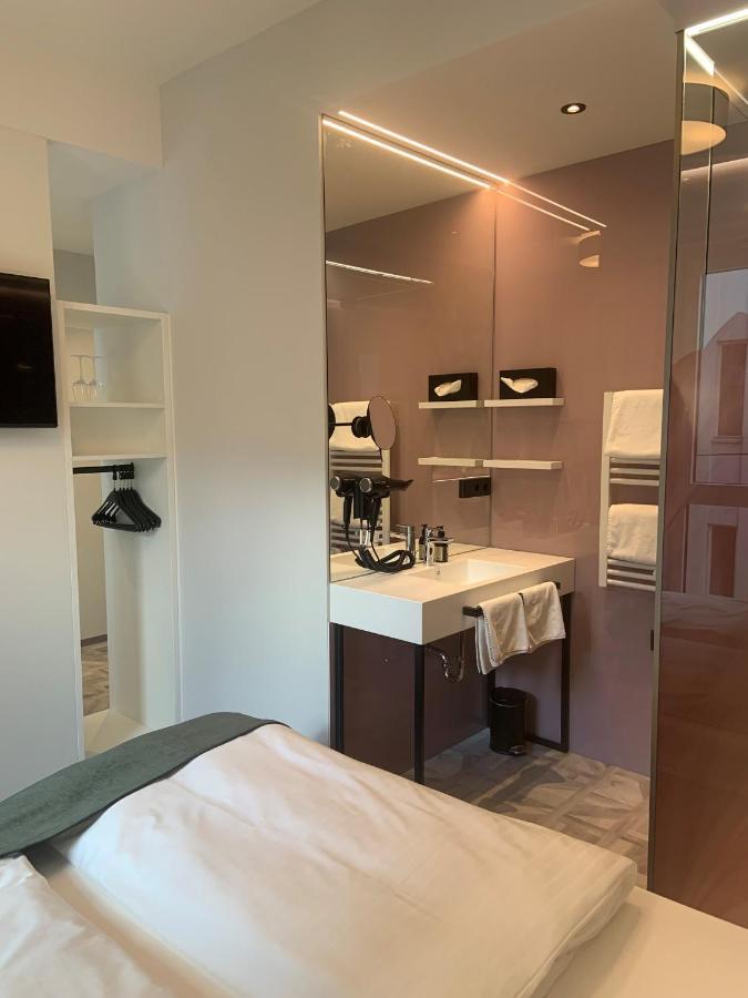 Art-Inn Design Self-Check-In-Hotel Linz Esterno foto