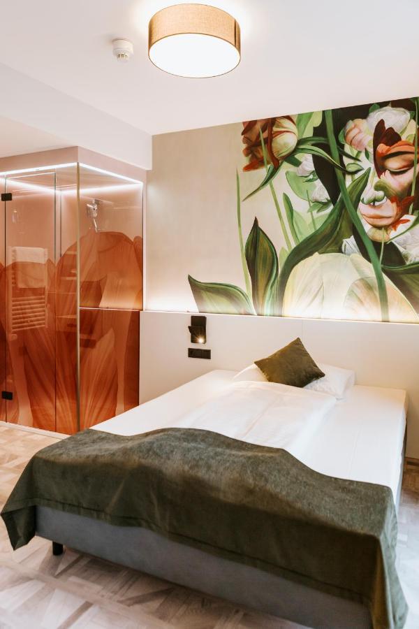 Art-Inn Design Self-Check-In-Hotel Linz Esterno foto