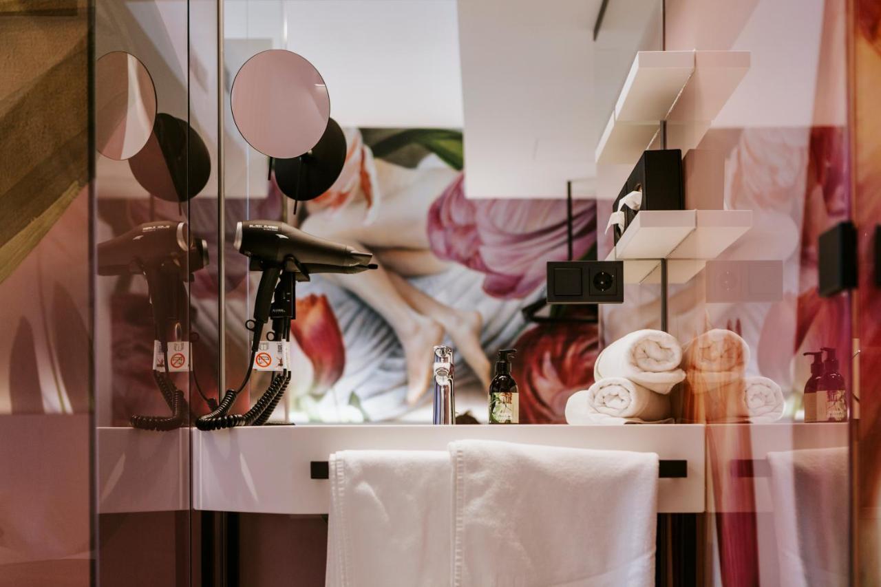 Art-Inn Design Self-Check-In-Hotel Linz Esterno foto