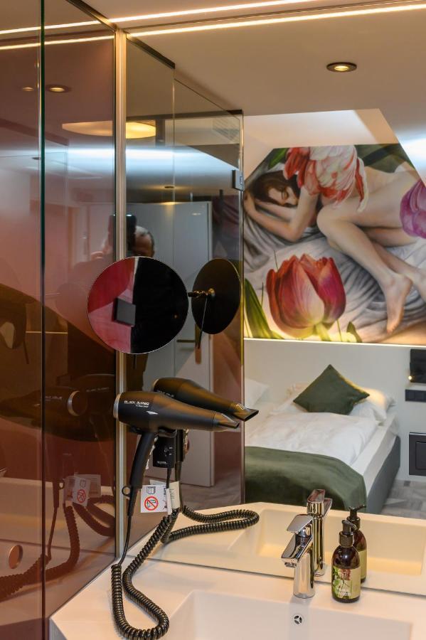 Art-Inn Design Self-Check-In-Hotel Linz Esterno foto